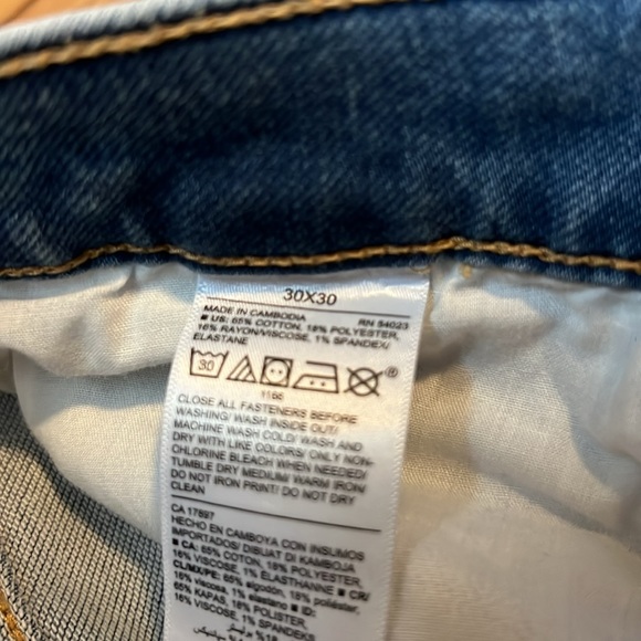Old Navy 30x30 Slim Jeans - Picture 5 of 5